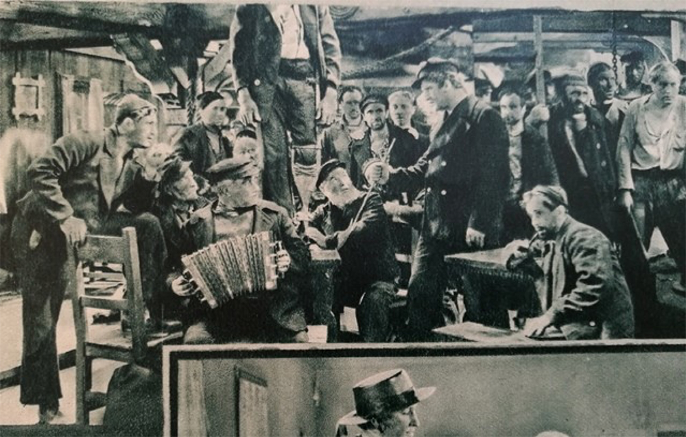Warner Bros.’s Moby-Dick Adaptation Dämon des Meeres (1931) as Part of a Transcultural and Textual Network 
Martina Pfeiler (Ruhr-University Bochum)
, Literature Film Quarterly